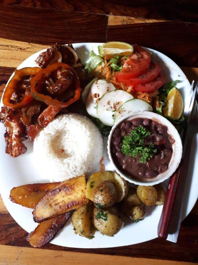 Rancho De Lelo Ecolodge Monteverde Екстер'єр фото